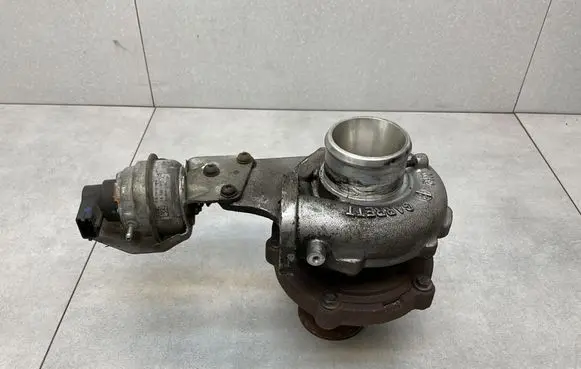 Opel Insignia A Turbo 55581063