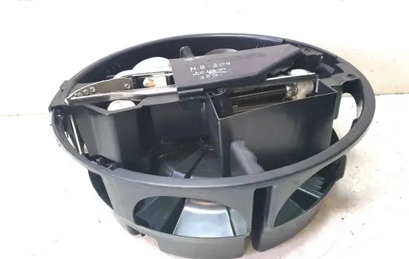Mercedes-Benz C W204 Tool set A2128980914