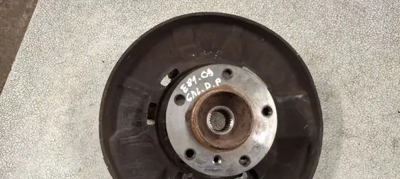 BMW 1 E81 E87 Rear wheel hub spindle/knuckle 33326774810 6774810 33416760056