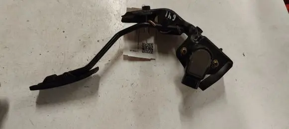 Toyota Avensis T250 Accelerator throttle pedal