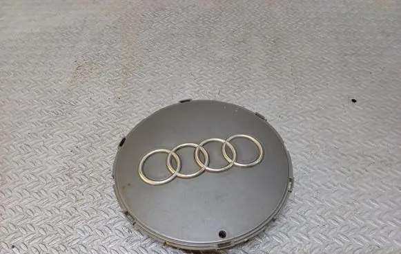 Audi A3 S3 8L Original wheel cap 8L0601165A