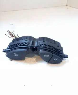 Ford Focus Windscreen/window heater switch 98AG19A945BF 190199