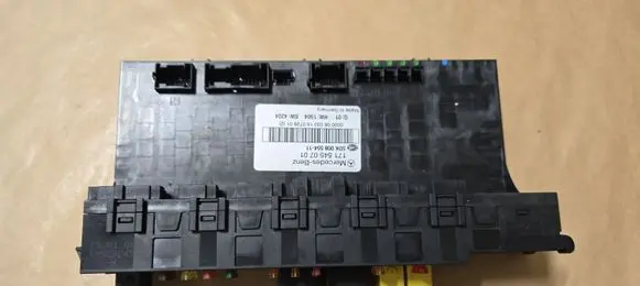 Mercedes-Benz SLK R171 Fuse module A1715450701