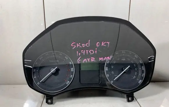Skoda Octavia Mk2 (1Z) Speedometer (instrument cluster) 1Z0920900D