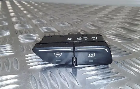 Ford Focus Windscreen/window heater switch 18K574AB
