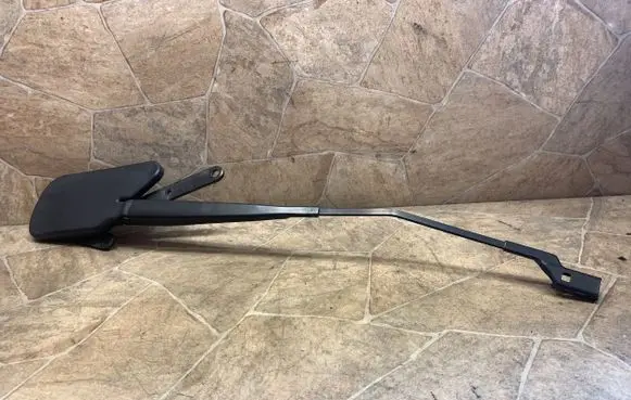 BMW 2 F45 Front wiper blade arm 7335971