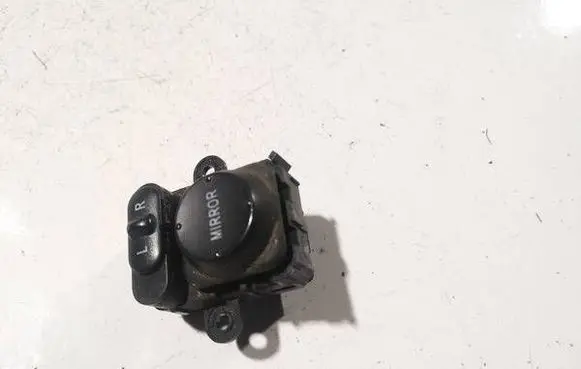Honda FR-V Wing mirror switch
