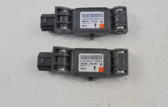 Suzuki Grand Vitara II Airbag control unit/module 38930-65J30