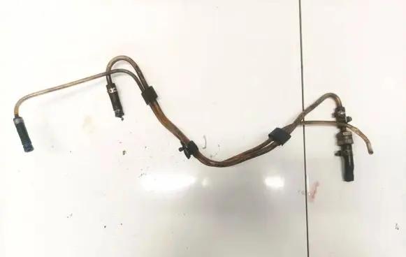Volkswagen PASSAT B3 Fuel line/pipe/hose 