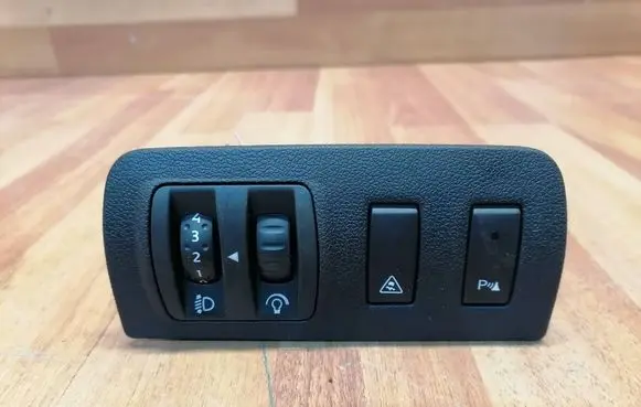 Renault Megane III Headlight level height control switch 648450001R 648450007R