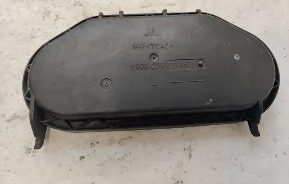 Volkswagen Transporter - Caravelle T5 Headlight/headlamp dust cover 1305239227