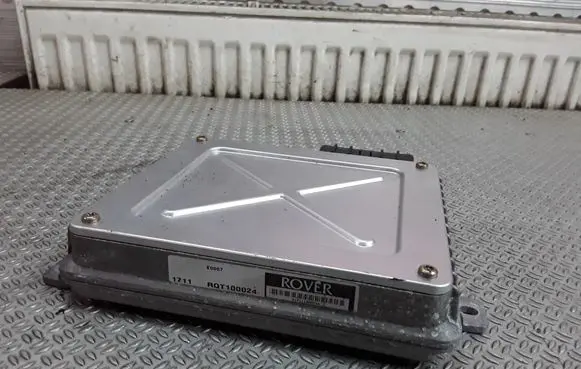 Land Rover Discovery Engine control unit/module RQT100024