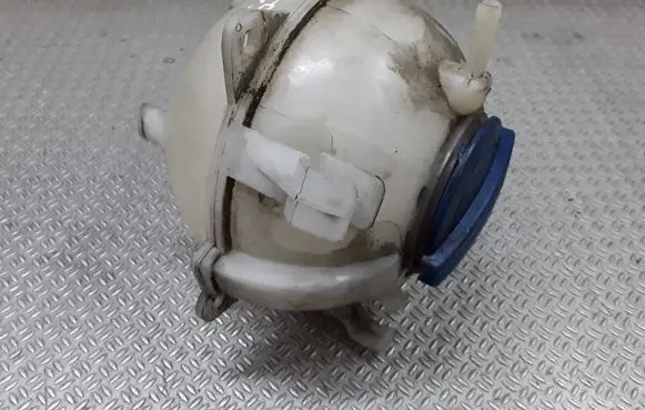 Volkswagen Caddy Coolant expansion tank/reservoir