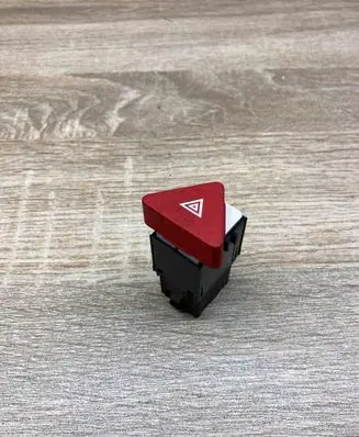 Volkswagen Tiguan Hazard light switch 5M0953509A