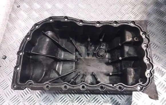 Oil sump