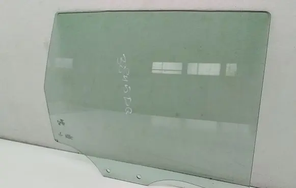 Audi Q2 - Rear door window glass 81A845206
