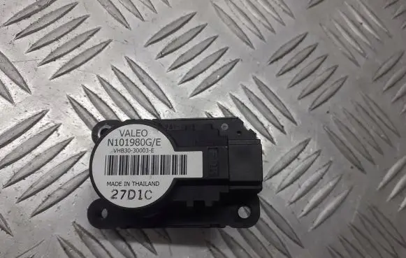 Renault Megane III A/C air flow flap actuator/motor N101980G