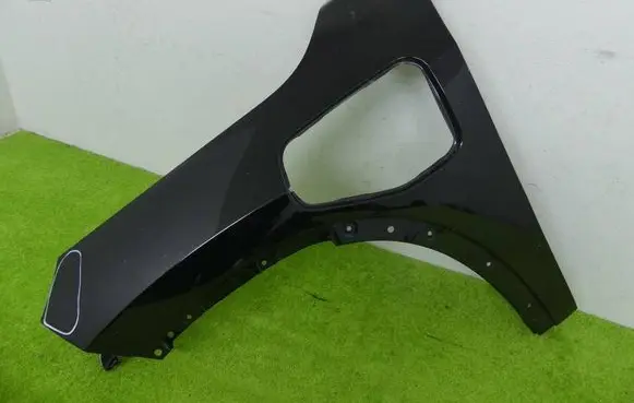 BMW X1 U11 Fender 