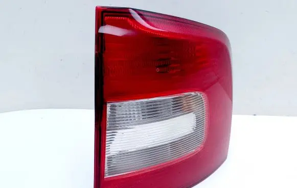 Skoda Octavia Mk2 (1Z) Rear/tail lights 1Z9945258