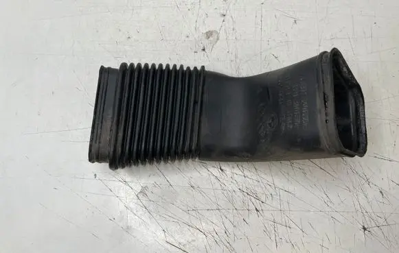 BMW X3 E83 Air intake duct part 3401555 11564310