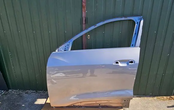 Audi e-tron Front door 4KE831051B