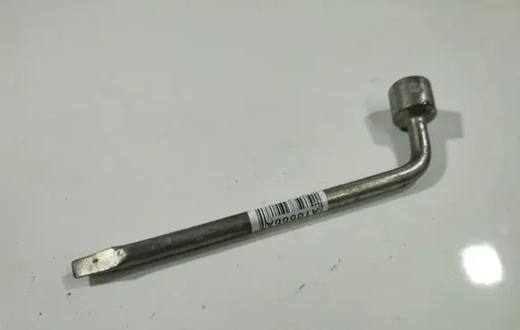 Mazda 6 Wheel nut wrench 