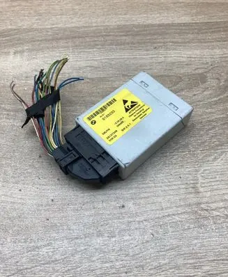 BMW 5 E60 E61 Center console control module 9183233 28137346