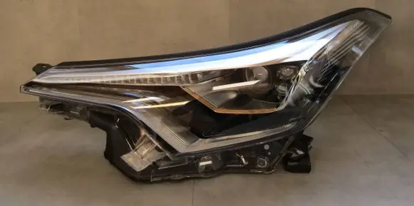 Toyota C-HR I Headlight/headlamp 1809201 17665F 81150F4071