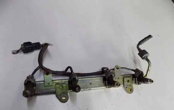 Nissan X-Trail T30 Fuel main line pipe 312gh45xc