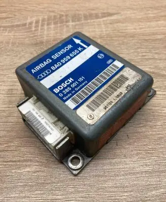 Audi A8 S8 D2 4D Airbag control unit/module 8A0959655K 0285001151