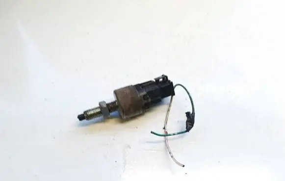 Mitsubishi Pajero Sport I Brake pedal sensor switch