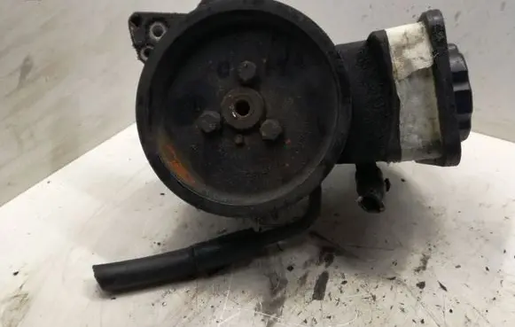 BMW 3 E46 Power steering pump