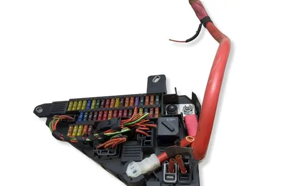 BMW 5 E60 E61 Fuse module 9138830 518956057