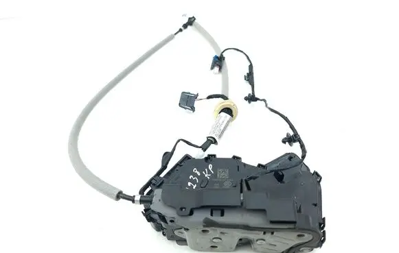 Volkswagen Golf VIII Front door lock 5TC837015D