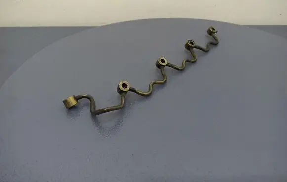 Toyota Avensis Verso Fuel line pipe