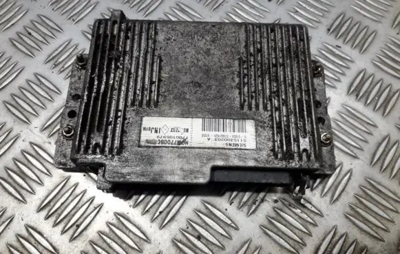 Renault Megane I Engine control unit/module 7700105979 S115300203A