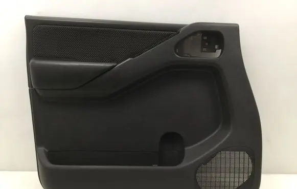 Nissan Navara Front door card panel trim 302100803QP