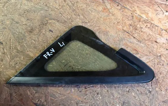 Honda FR-V Front triangle window/glass 