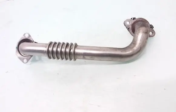Ford Fiesta EGR valve line/pipe/hose FM5Q9D477AA