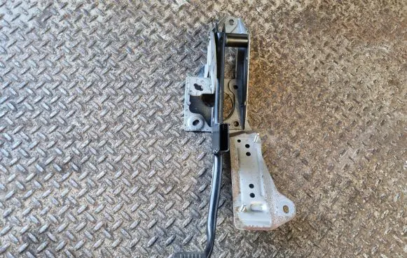 Ford Focus Brake pedal BV612467GB
