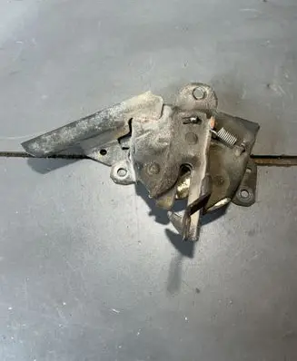 Mitsubishi Lancer Engine bonnet/hood lock/catch