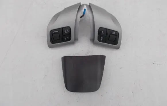 Steering wheel buttons/switches