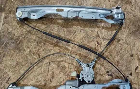 Ford F150 Rear door window regulator with motor