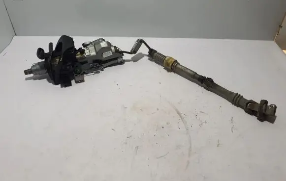 Mercedes-Benz SLK R171 Steering column universal joint A1714600516