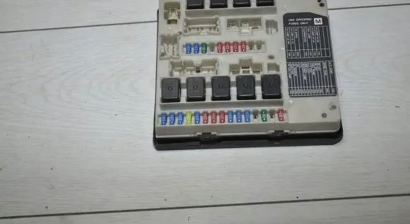 Nissan X-Trail T31 Fuse box set 46460000