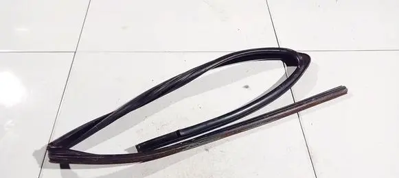 Peugeot 307 Rubber seal front coupe door 