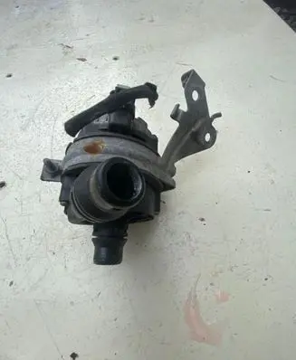 Mercedes-Benz C W205 Electric auxiliary coolant/water pump A0005007686 0392024050 20191506