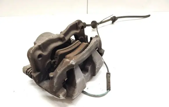 BMW 5 G30 G31 Front brake caliper 53389a