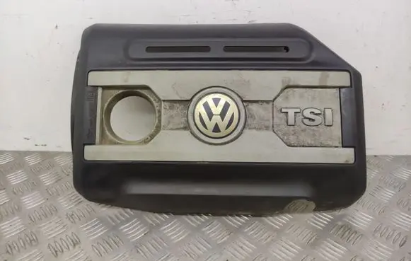 Volkswagen PASSAT CC Engine cover (trim) 06J103925