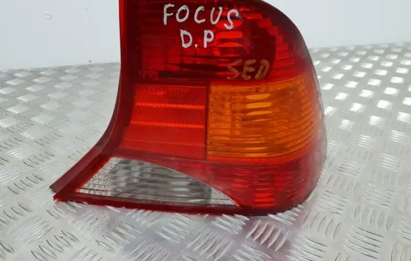 Ford Focus Rear/tail lights 084311935